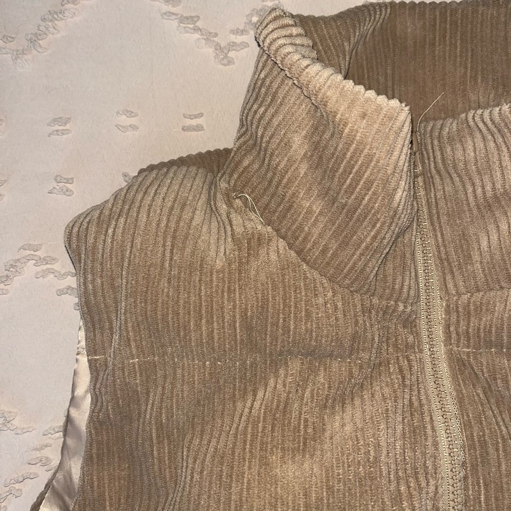 Cropped vest